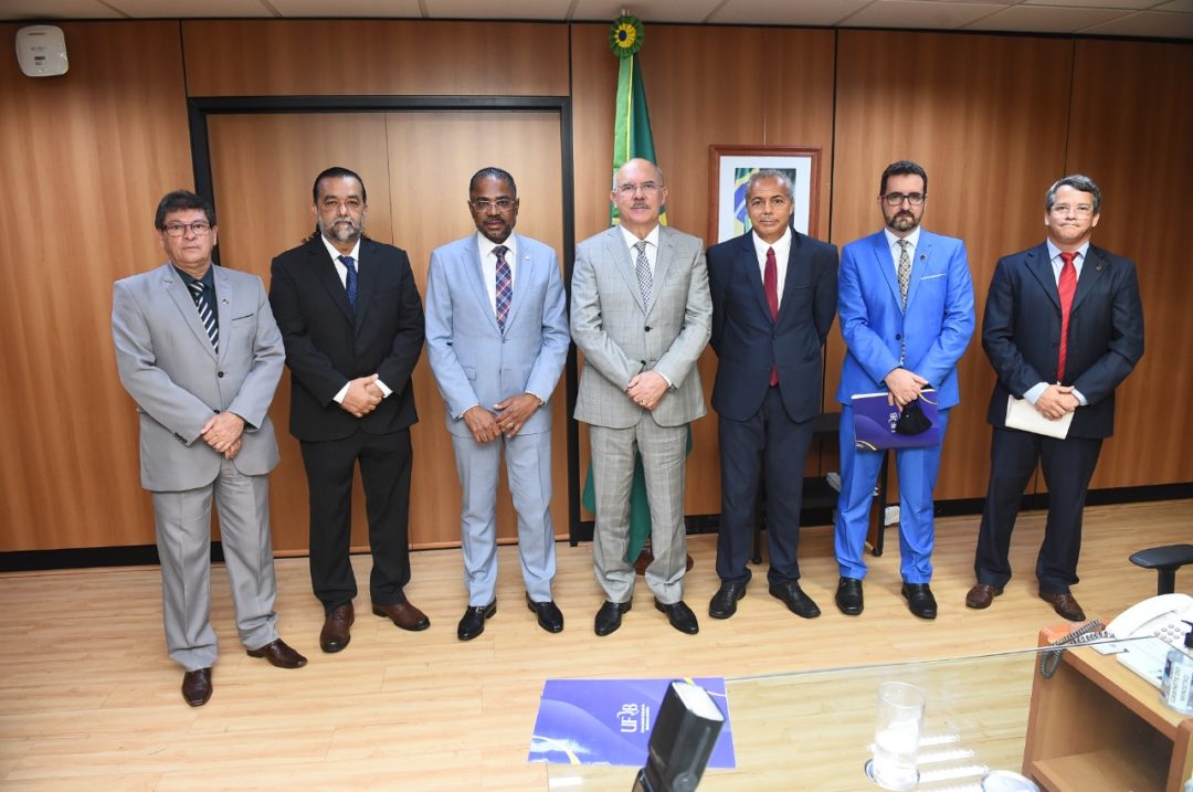 Audiência com o Ministro de Estado da Educação Prof. Milton Ribeiro e com o Deputado Federal Márcio Marinho